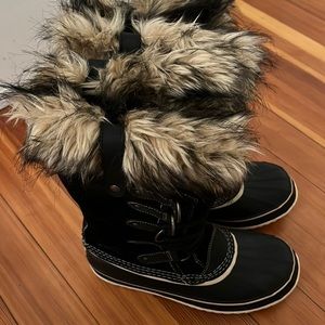 Perfect condition sorel boots